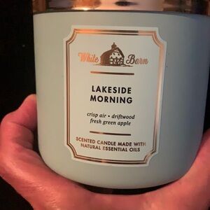 White Barn Lakeside Morning scented candle new